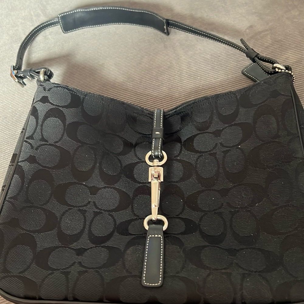 Black coach bag in excellent condition